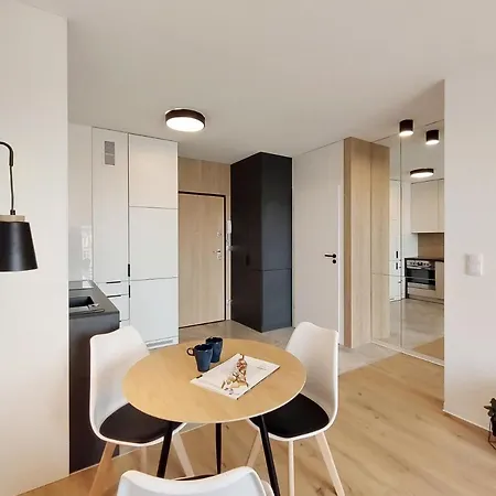 Young City Apartment In Gdansk Center Exterior photo