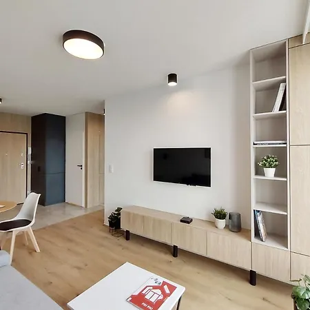 Young City Apartment In Gdansk Center Exterior photo