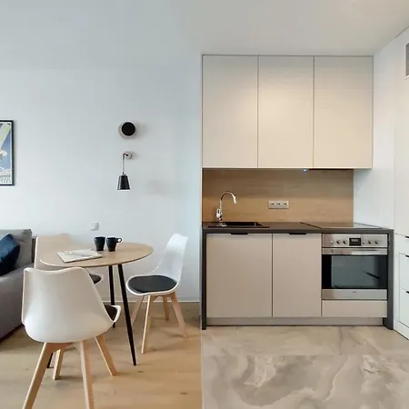 Young City Apartment In Gdansk Center Exterior photo