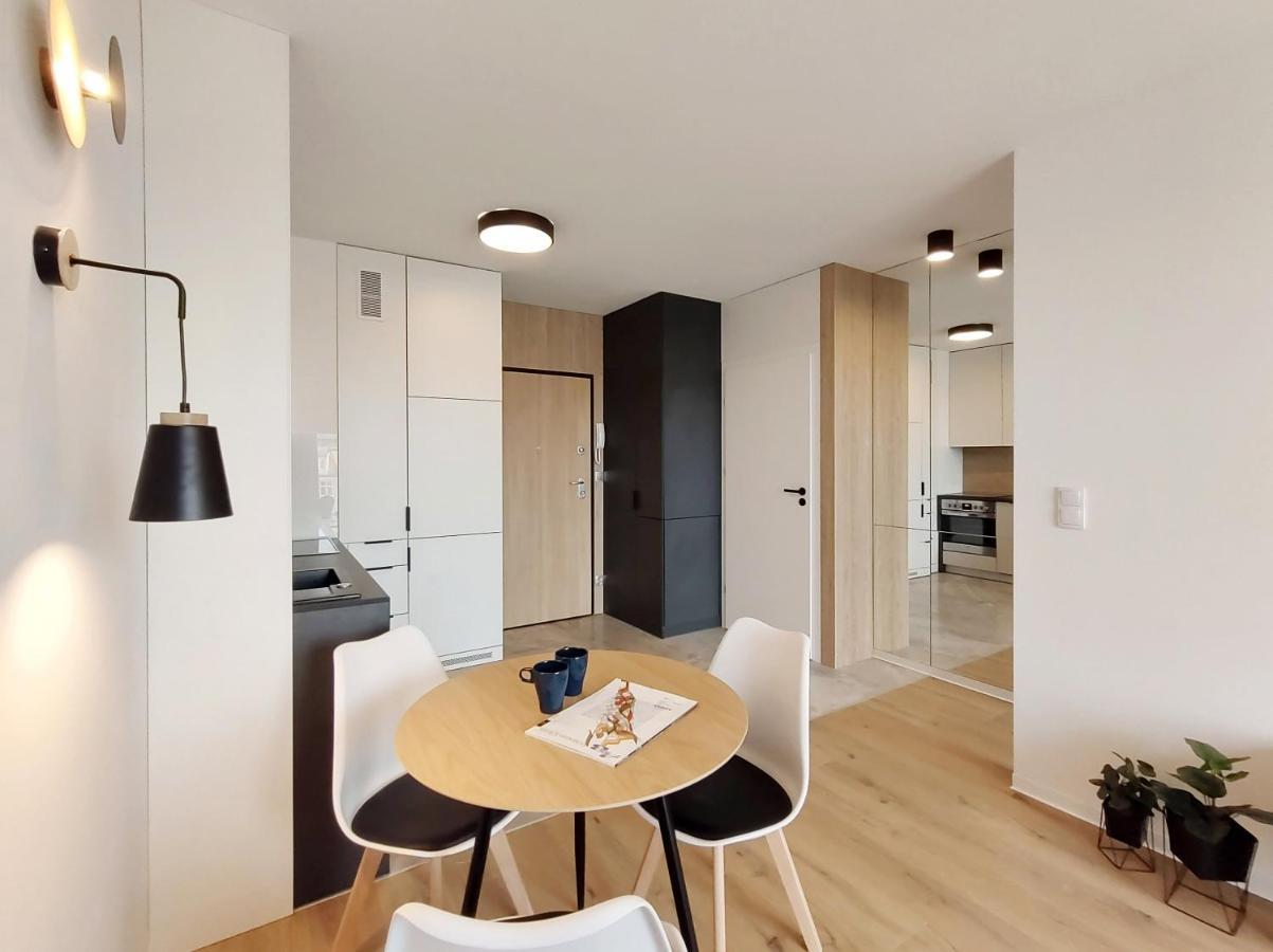 Apartment Young In Center Gdansk